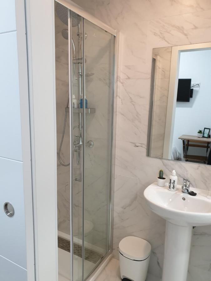 Norte Oviedo Rooms מדריד מראה חיצוני תמונה